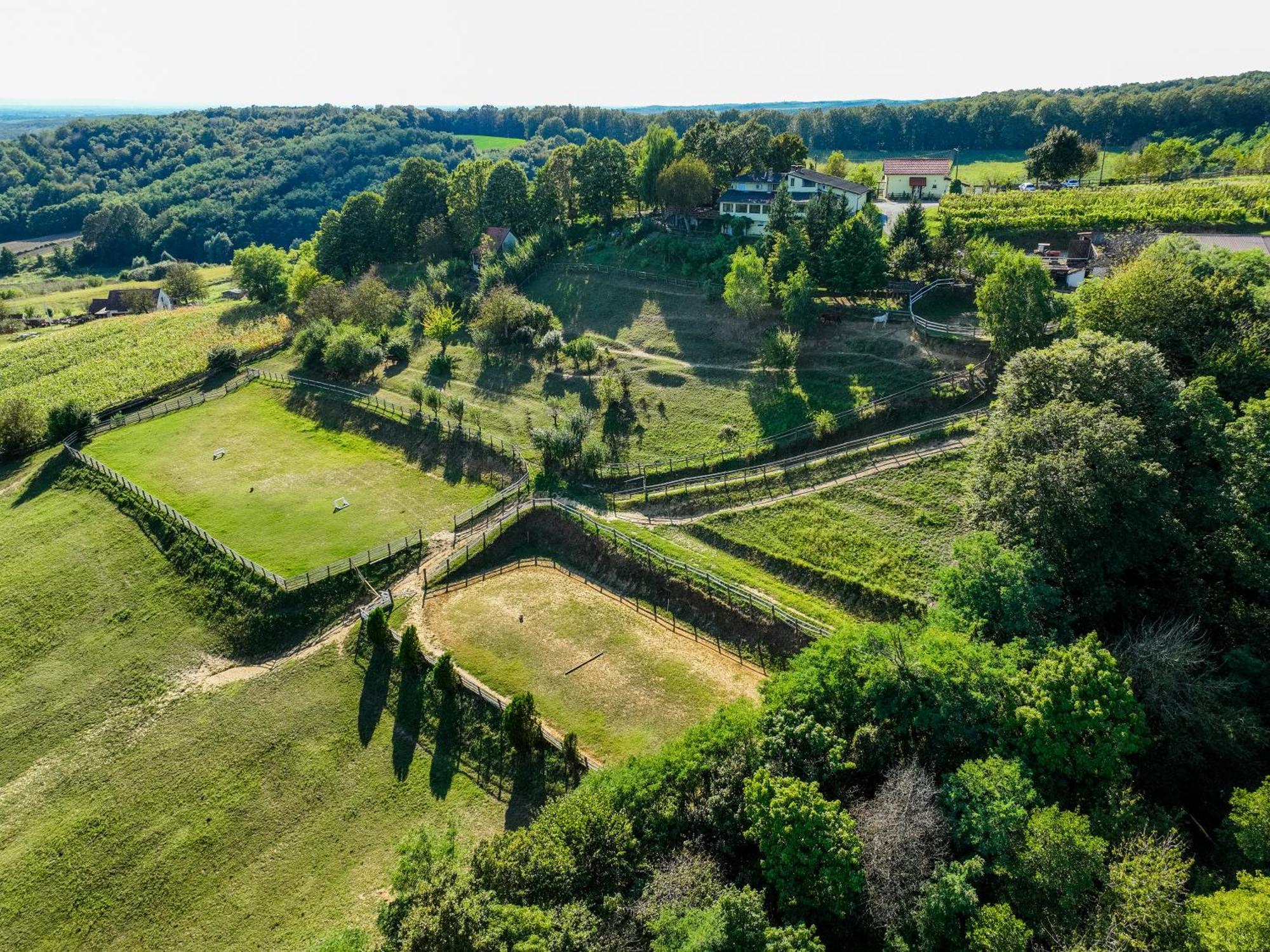 Country House Na Malenom Brijegu Belovár Kültér fotó